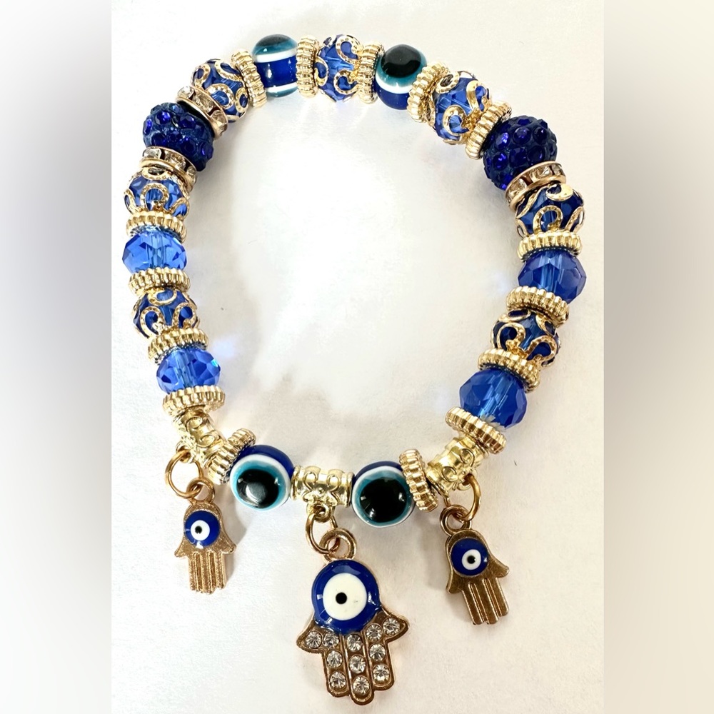 Hamsa Bracelet 🪬